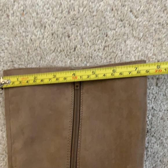 Boots - Picture 4 of 4